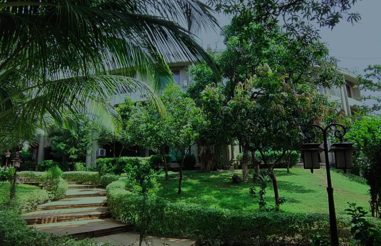 Silverador Resort Thane Esterno foto
