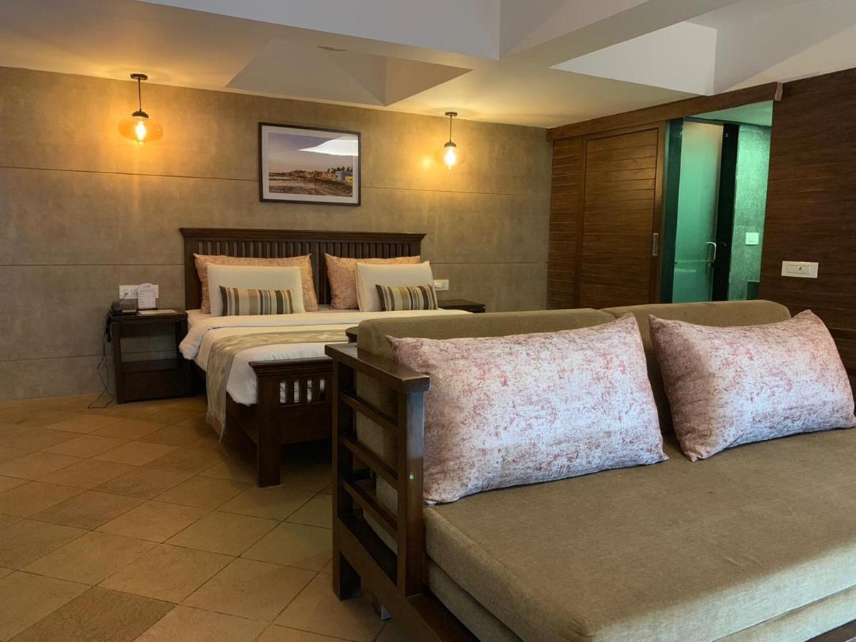 Silverador Resort Thane Esterno foto