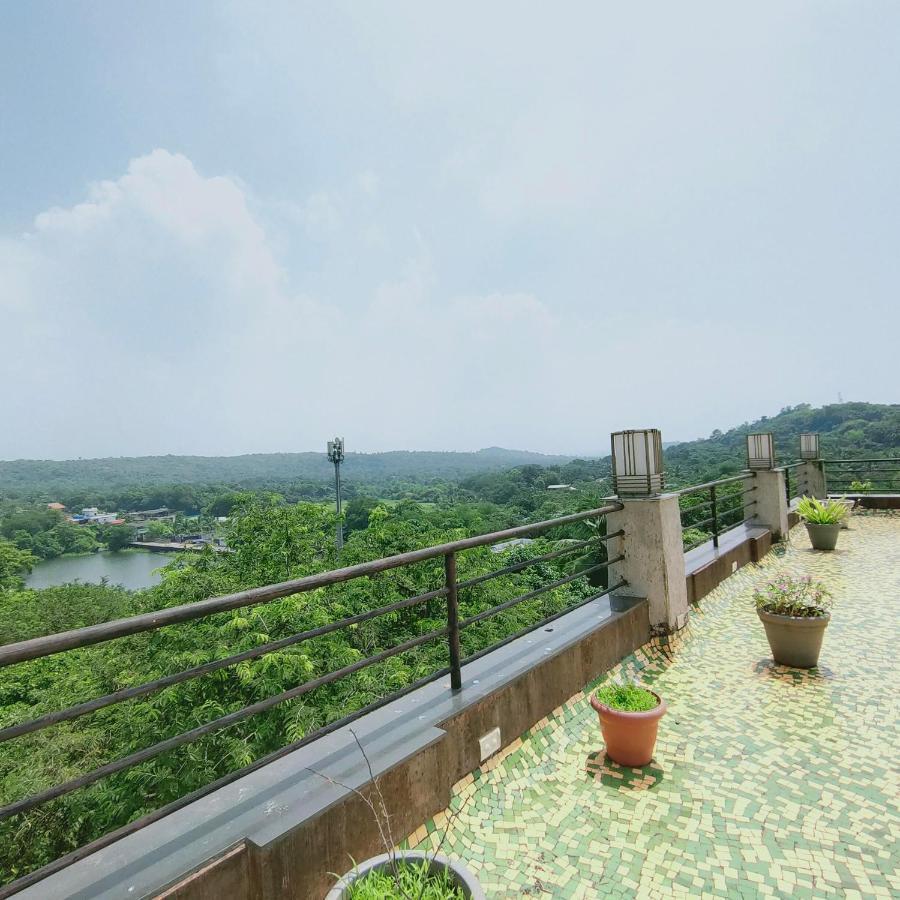 Silverador Resort Thane Esterno foto