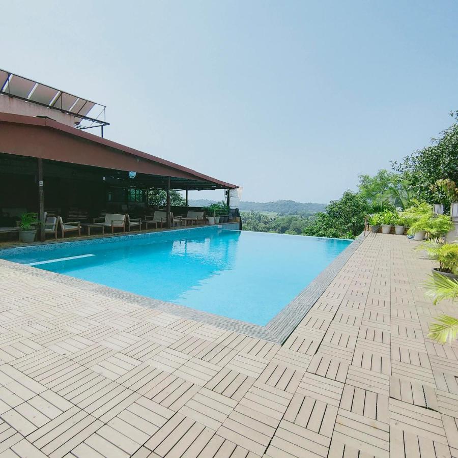 Silverador Resort Thane Esterno foto